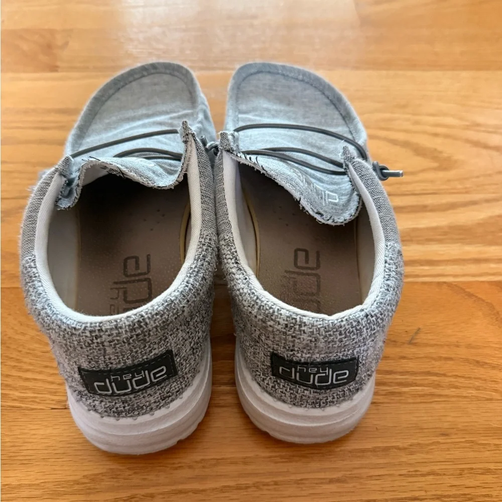 Kids Hey Dude Wally Light Gray Loafers - Picture 3 of 4